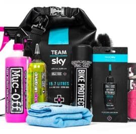 KIT LIMPIEZA MUC-OFF TEAM SKY DRY BAG PRO CARE KIT